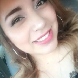 Meet your Posher, Leslie